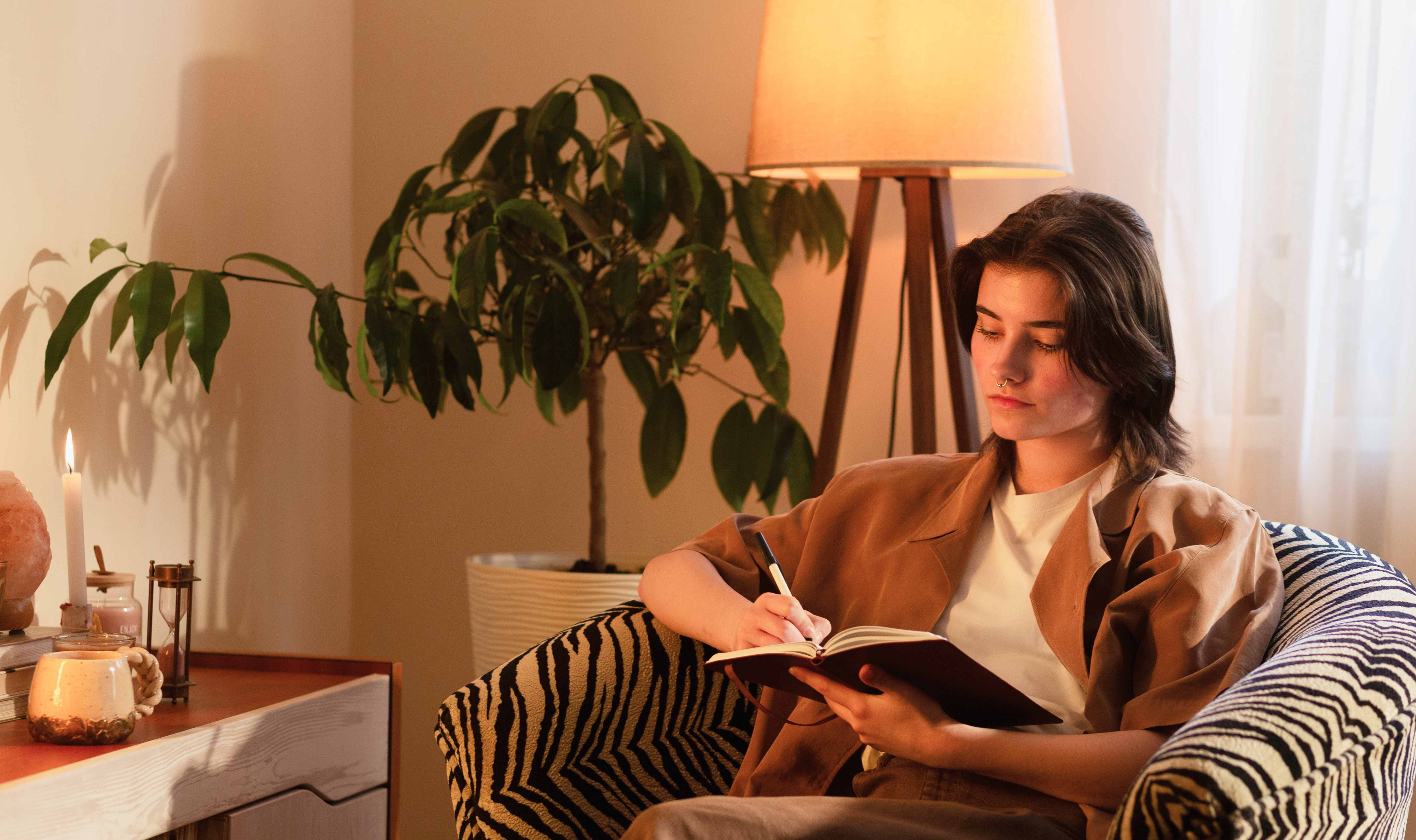 Create custom lighting setups for any moment or mood